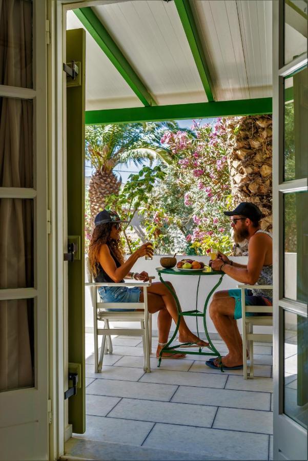 Studios Vrettos Beachfront Hotel Pláka エクステリア 写真