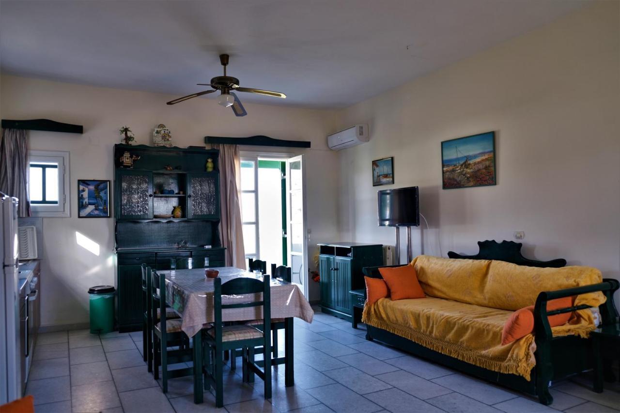 Studios Vrettos Beachfront Hotel Pláka エクステリア 写真