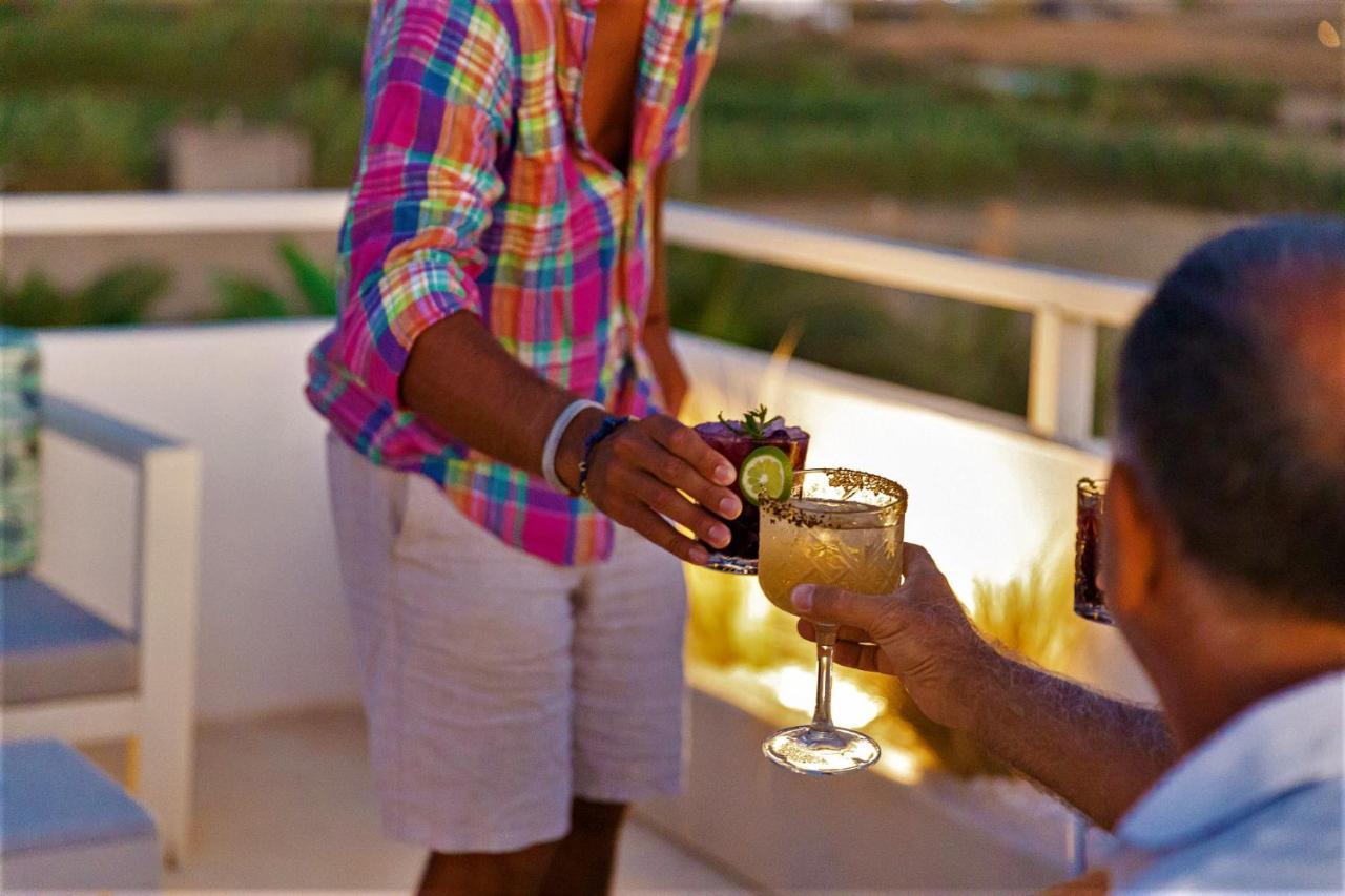 Studios Vrettos Beachfront Hotel Pláka エクステリア 写真