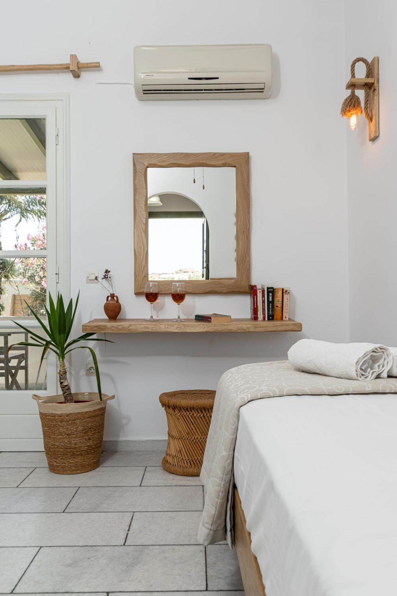 Studios Vrettos Beachfront Hotel Pláka エクステリア 写真