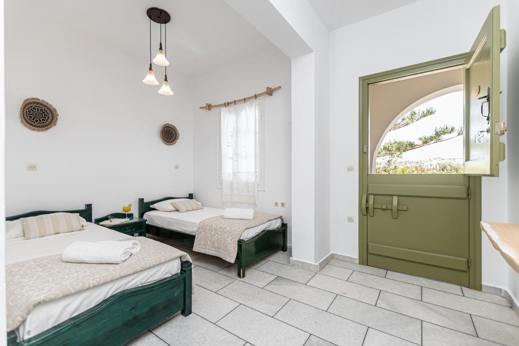 Studios Vrettos Beachfront Hotel Pláka エクステリア 写真